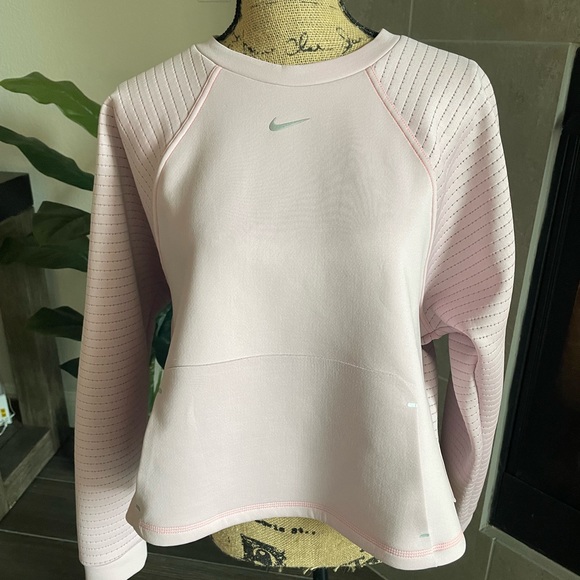 ✨NWT Training Set ✨ - Picture 5 of 13